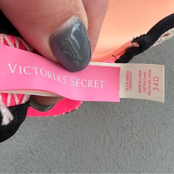 Victoria’s Secret 34D The Flirt Bandeau Bikini Top Hot Pink Crochet Macrame - Picture 4 of 8